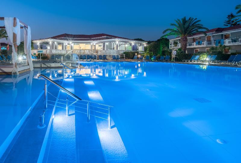 Golden Sun Hotel Resort Kalamákion Exterior foto